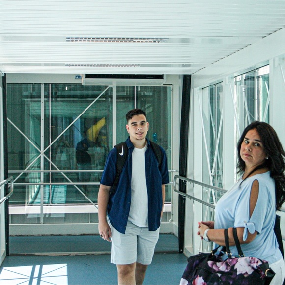 Meet your Posher, Johan - Picture 1 of 1